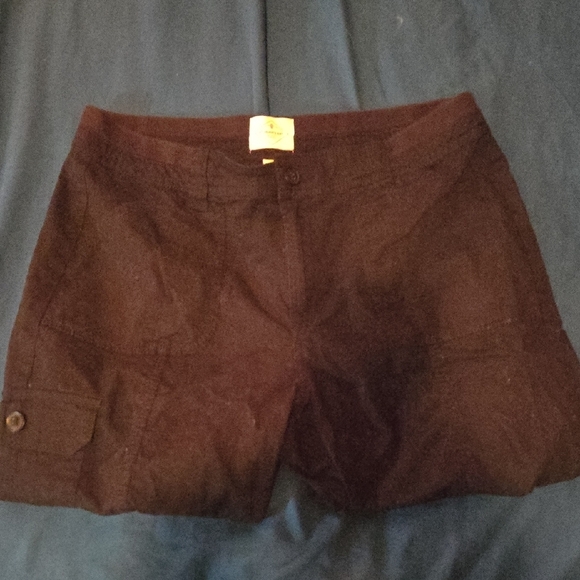 Women's Casual Brown Cargo Shorts - Picture 3 of 4